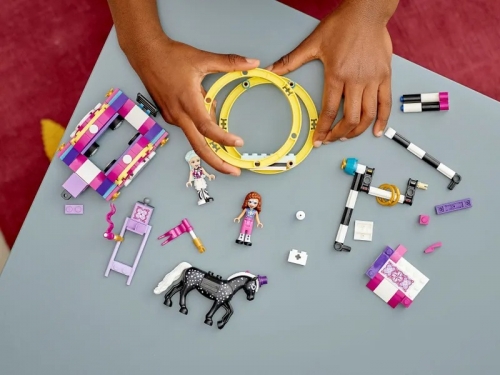 Acrobatii magice 41686 LEGO Friends