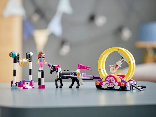 Acrobatii magice 41686 LEGO Friends