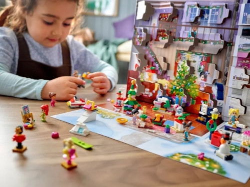 Calendar de Craciun 41690 LEGO Friends 