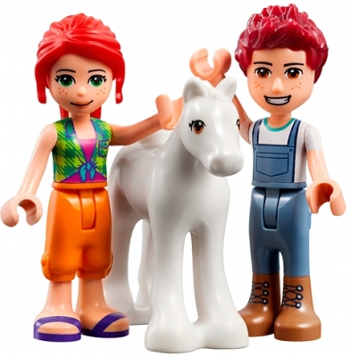 Grajdul de ingrijire a poneilor 41696 LEGO Friends