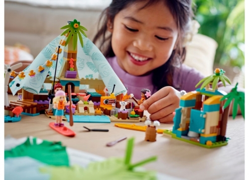 Tabara pe plaja 41700 LEGO Friends 