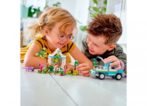 Masina de plantat copaci 41707 LEGO Friends 