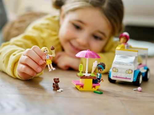 Furgoneta cu inghetata 41715 LEGO Friends