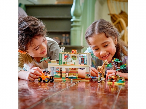 Misiunea lui Mia in salbaticie 41717 LEGO Friends