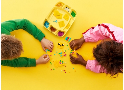 Suport creioane Banana adorabila 41948 LEGO Dots