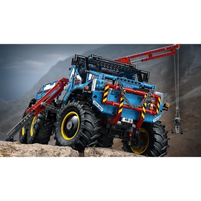 Camion de remorcare 6 x 6 42070 LEGO Technic