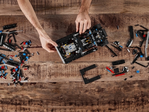 Dom s Dodge Charger 42111 LEGO Technic 