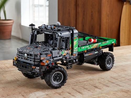 Mercedes Zetros Trial Truck 4 x 4 42129 LEGO Technic