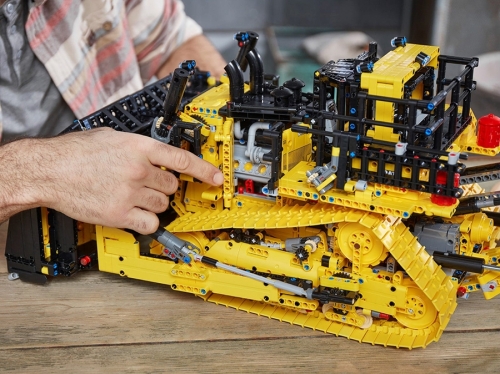 Buldozer Cat® D11T 42131 LEGO Technic