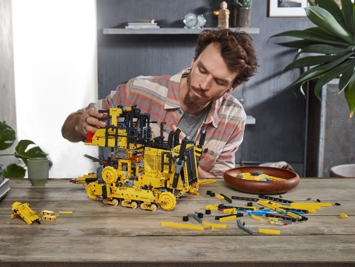 Buldozer Cat® D11T 42131 LEGO Technic