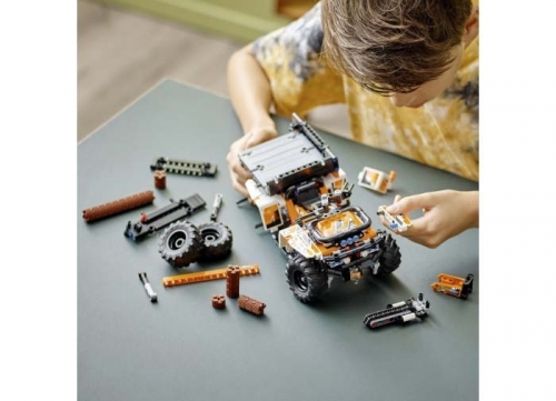 Vehicul de teren 42139 LEGO Technic