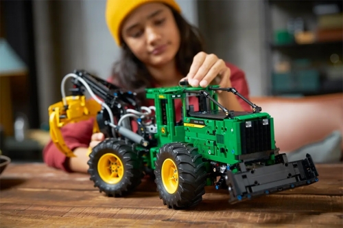 Tractor John Deere 948L-II LEGO Technic