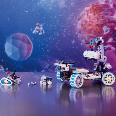 Vehicul spatial Rover Lunar Outpost 42211 LEGO Technic