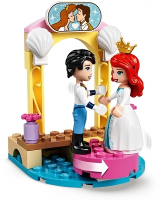 Barcuta de sarbatoare a lui Ariel 43191 LEGO Disney Princess 