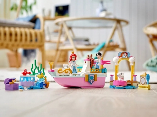 Barcuta de sarbatoare a lui Ariel 43191 LEGO Disney Princess 