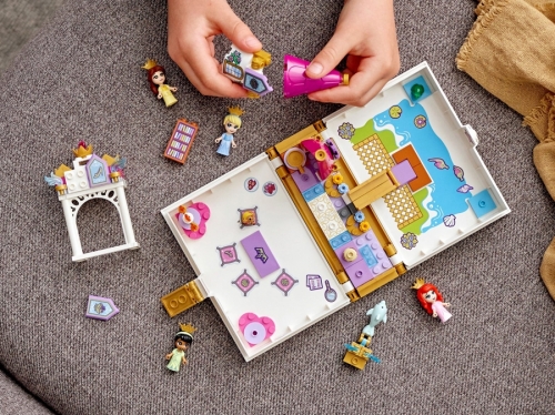 Aventurile lui Ariel, Belle, Cenusareasa si Tiana 43193 LEGO Disney Princess