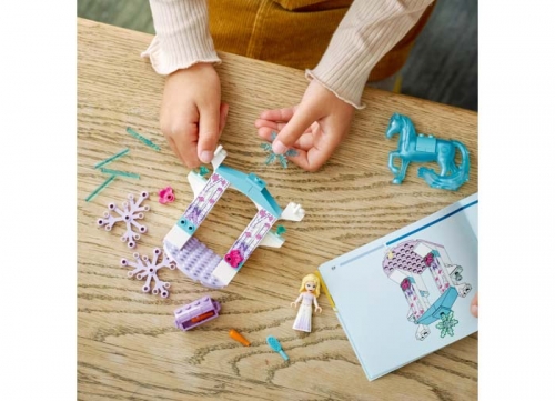 Grajdul de gheata al lui Elsa si Nokk 43209 LEGO Disney Frozen