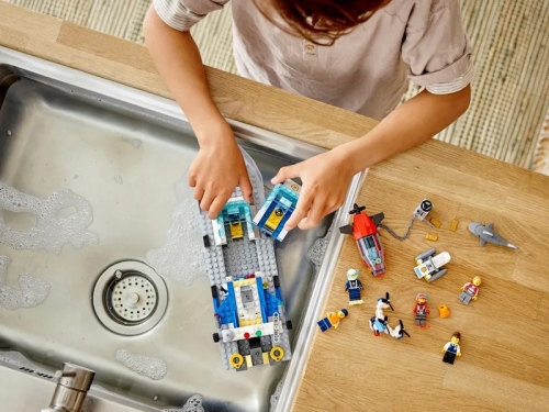 Barca de patrula a politiei 60277 LEGO City 