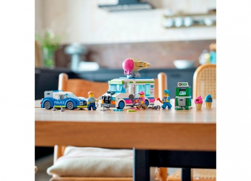 Politia in urmarirea masinii de inghetata 60314 LEGO City 