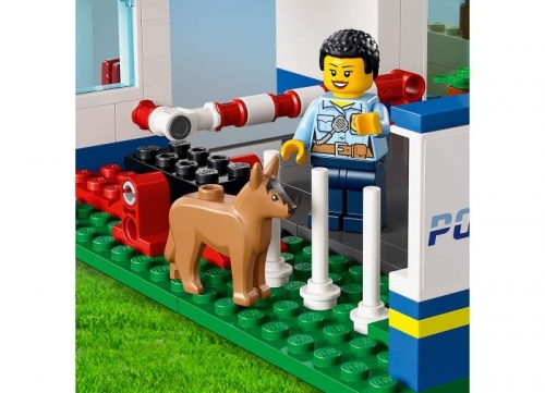 Sectia de politie 60316 LEGO City 