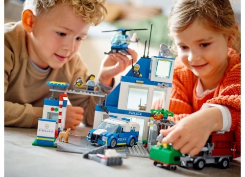 Sectia de politie 60316 LEGO City 
