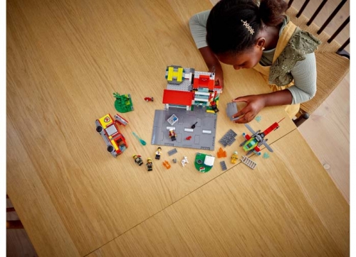 Statia de pompieri 60320 LEGO City 