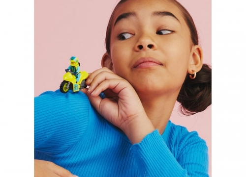 Motocicleta de cascadorie cibernetica 60358 LEGO City 