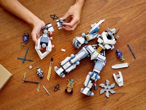 Robotul Titan al lui Zane 71738 LEGO Ninjago 