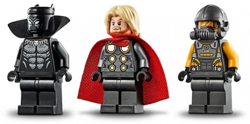 Atacul Razbunatorilor cu motocicleta 76142 LEGO Marvel Super Heroes