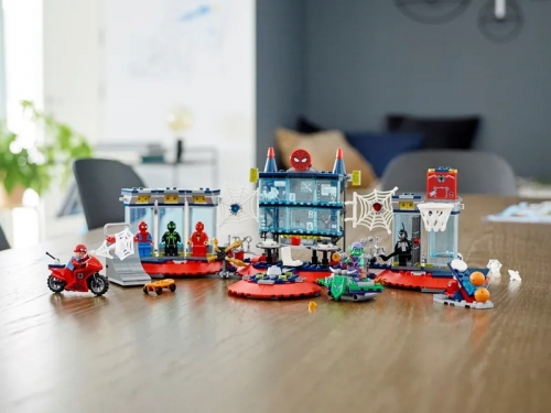 Atacul asupra bazei lui Spider-Man 76175 LEGO Marvel Super Heroes 