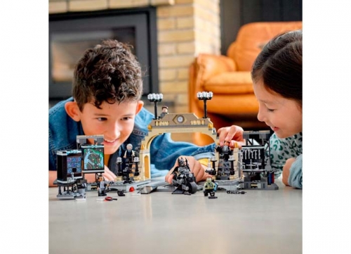 Batcave Infruntarea cu Riddler 76183 LEGO DC Super Heroes 