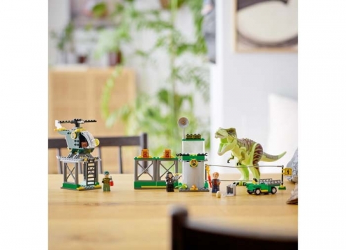 Evadarea dinozaurului T-Rex 76944 LEGO Jurassic World 