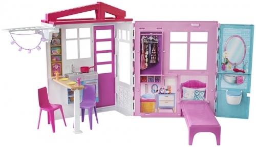 Papusa cu casa si accesorii Barbie