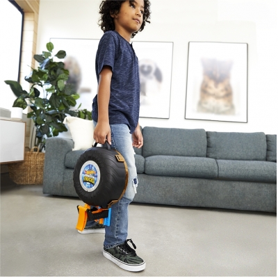 Set de joaca - pista cu obstacole Hot Wheels
