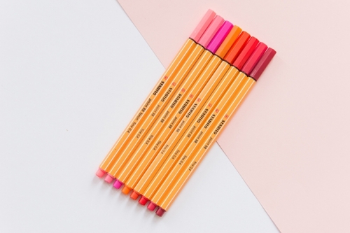 Liner Point 88, 0.4 mm, nuante rosu, 8 buc/set Stabilo
