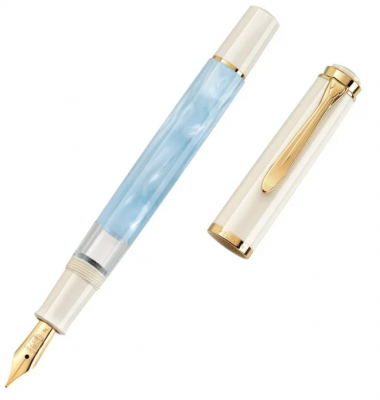 Stilou Classic M200 Pastel Blue, Penita F din otel inoxidabil,accesori aur 24k, Pelikan