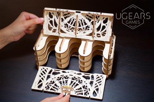 Puzzle 3D, lemn, mecanic Suport pentru carti de joc, 77 piese, Ugears 