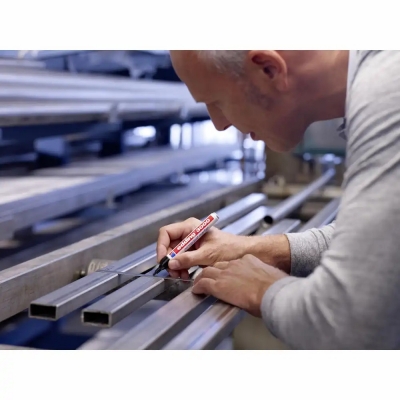 Marker permanent Edding 3000, varf rotund 1.5-3 mm, albastru