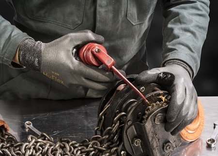 Manusi din nitril Hyflex 11-939 Ansell, rezistente la taiere si ulei