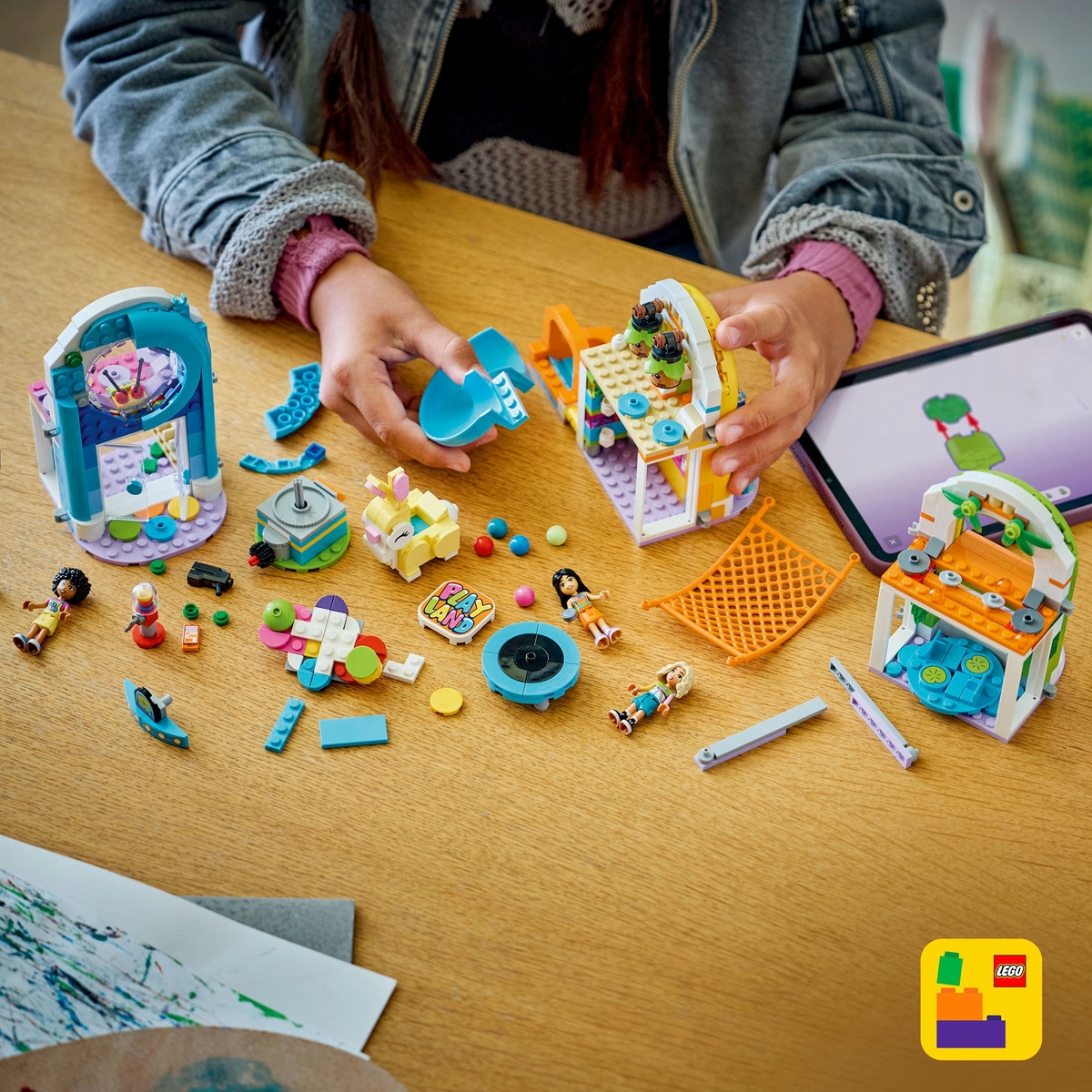 Loc de joaca la interior 42686 LEGO Friends - BNB