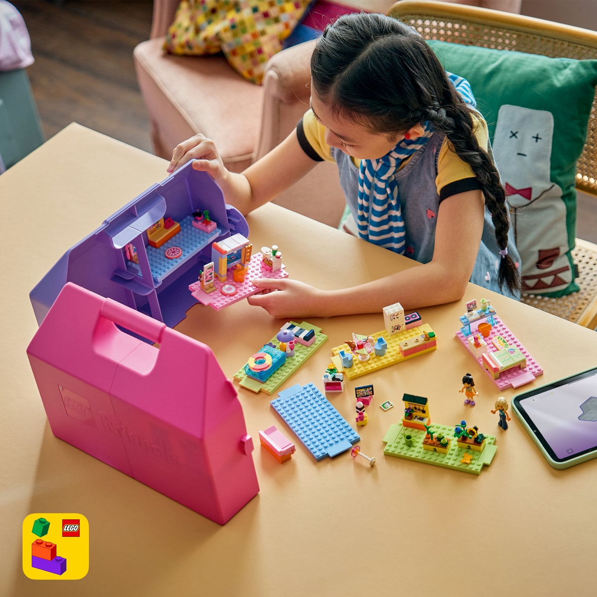 Valiza-casuta de papusi creativa 42697 LEGO Friends - BNB