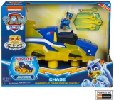 Set Charged Up cu figurina Chase cu masina care se transforma Patrula Catelusilor Spin Master