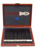Set creioane Toison D or 2 mm, cutie lemn, 22 piese Koh-I-Noor