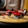 Ferrari F2004 și Michael Schumacher 11375 LEGO Icons (Creator Expert)